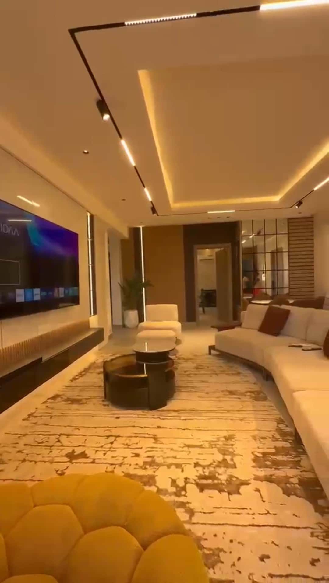 Luxury 3-Bedroom Shortlet Apartment, Lekki Phase 1, Lekki