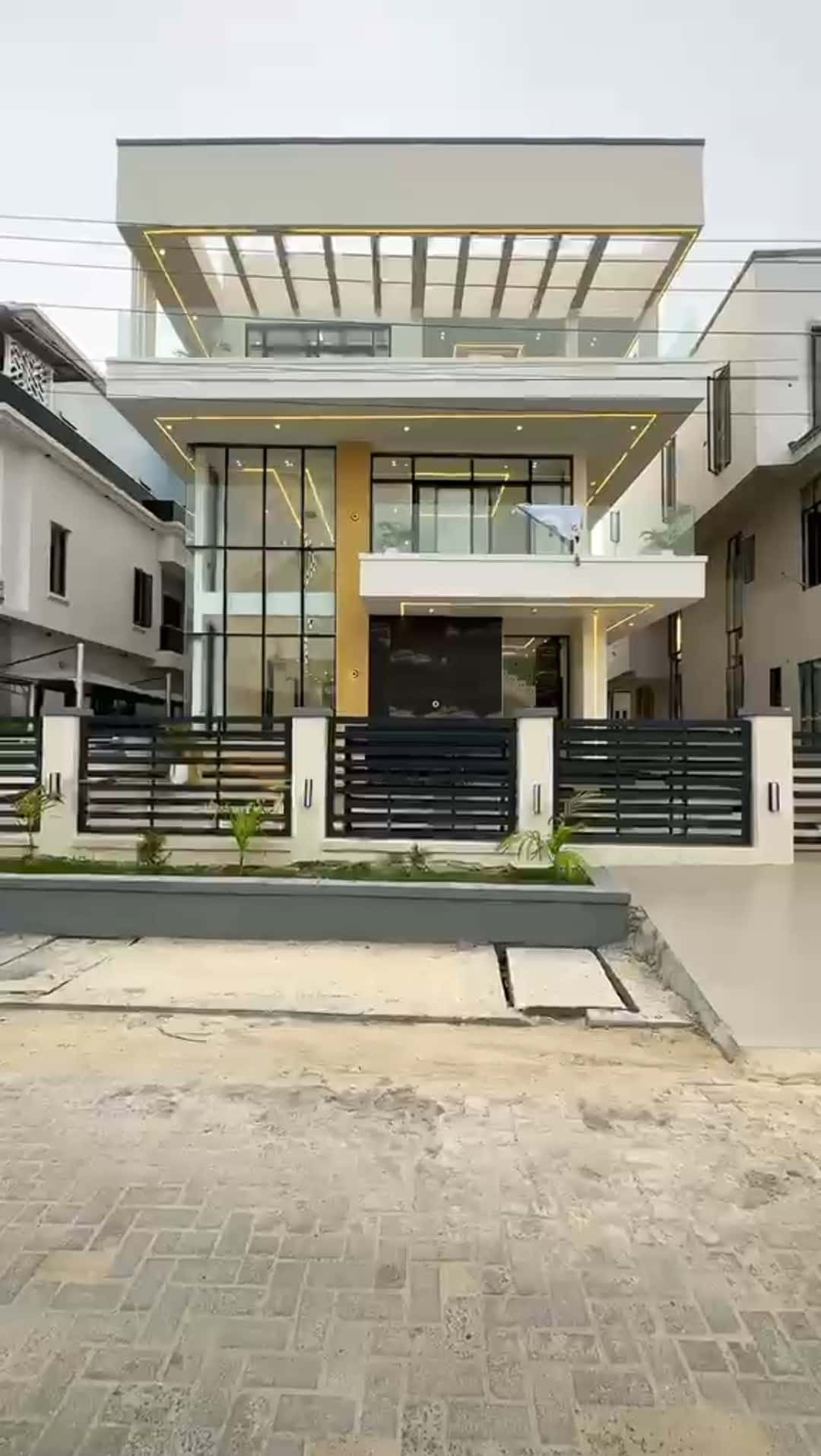 Contemporary 5-Bedroom Detached Duplex with Pool & BQ, Lagos